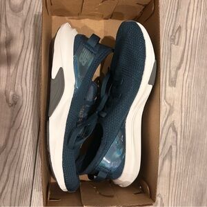 BRAND NEW - never been worn - New Balance Dynasoft Nergize Sport v2 Sneaker